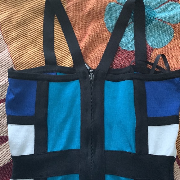 Bebe, size medium, black blue and white bandage dress - Picture 3 of 6